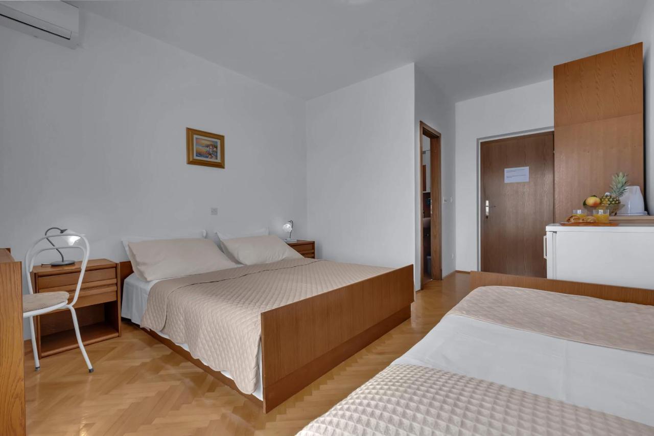 Beachfront Rooms Ana Tučepi Exterior foto